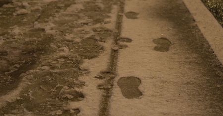 Ślisko, zimno i niebezpiecznie. IMGW ostrzega przed śniegiem i oblodzeniem w województwie lubelskim