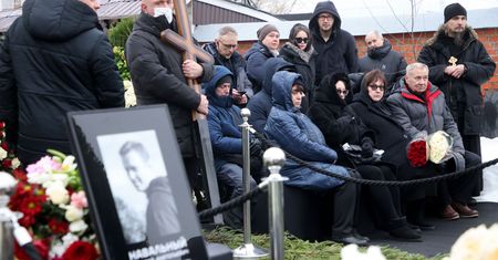 Absurd w Moskwie. Lekcje przedłużono ze względów bezpieczeństwa