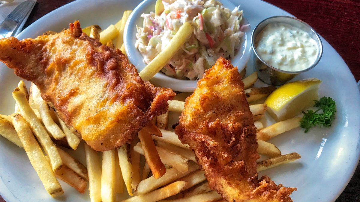A plate of Fish and Chips woth coleslaw
A plate of Fish and Chips woth coleslaw - image
Riderolga