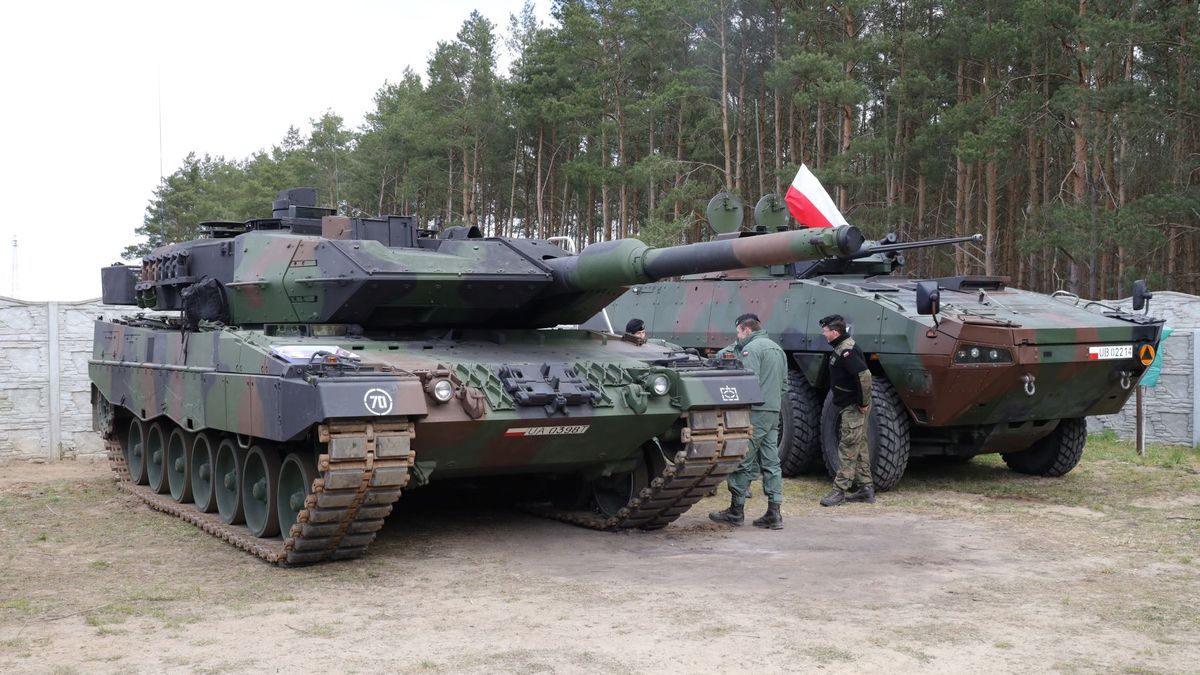 Wojskowy sprzęt na kwietniowym pikniku