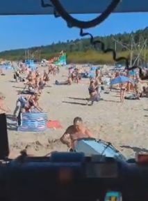 Skandaliczne zachowanie Polaków na plaży. Nagranie strażaków