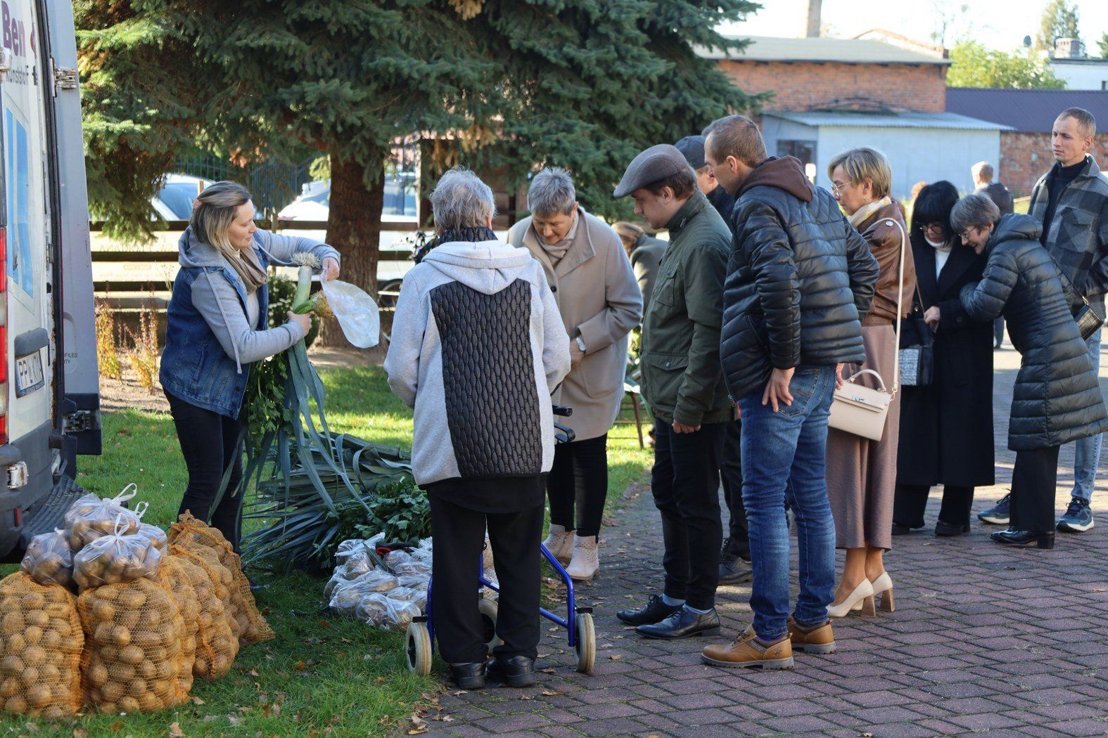Wierni z Pleszewa ruszyli z pomocą dla lokalnych rolników