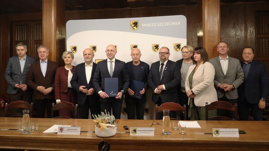W szczecineckim ratuszu podpisano umowę na unijne dofinansowanie w ramach ZIT