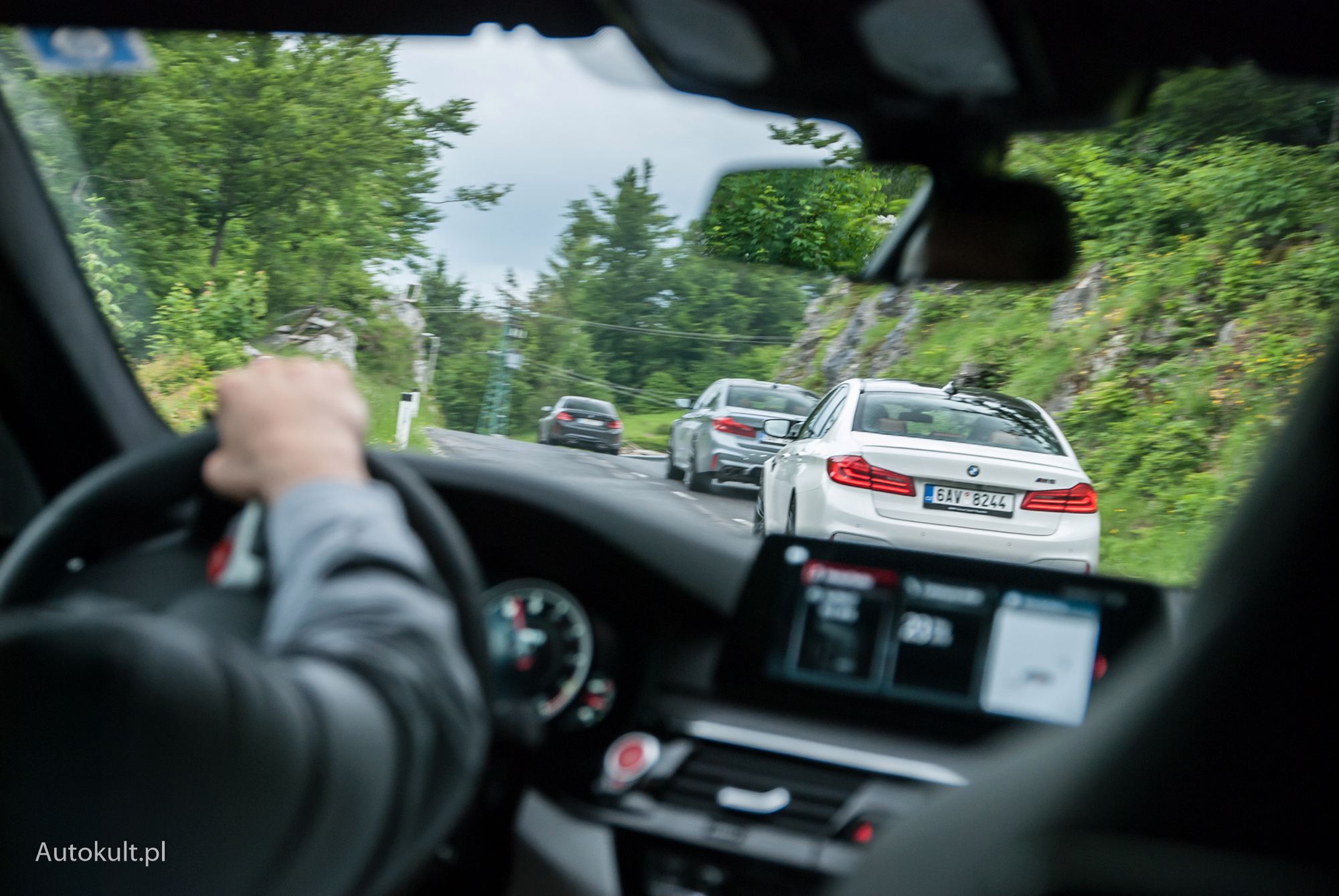 Za kierownicą M5 łatwo poczuć się mistrzem kierownicy - auto wybacza bardzo dużo