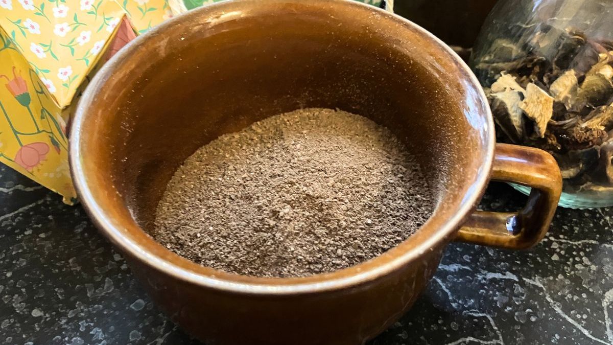 Mączki z grzybów leśny używam nawet do jajecznicy