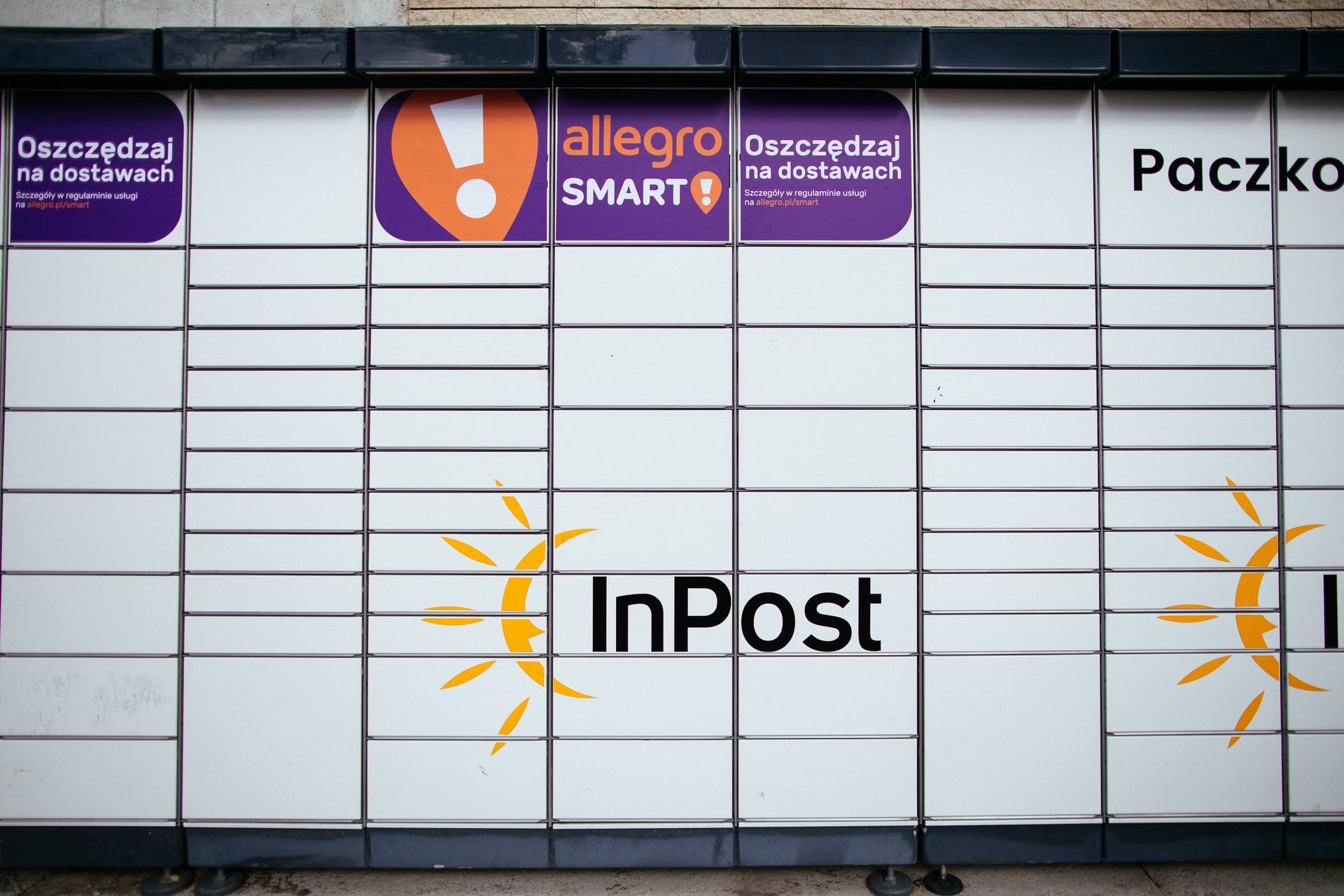 Uważajcie na smsy od oszustów. To nowa metoda, InPost ostrzega