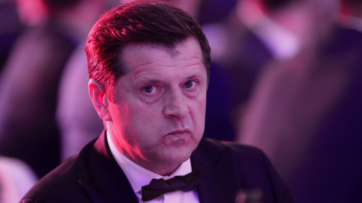 Cezary Kucharski idzie do sądu. Po drugiej stronie stanie Robert Lewandowski.