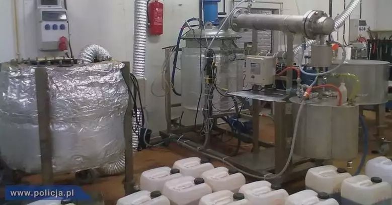 Toruń: Fabryczka ecstasy pod nosem policji. Po 8 latach bracia T. bez kary! 27 listopada sprawa wraca na wokandę