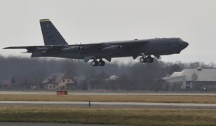 Boeing B-52 Stratofortress. Amerykański bombowiec pojawił się w Polsce. Osiągi maszyny wzbudzają podziw