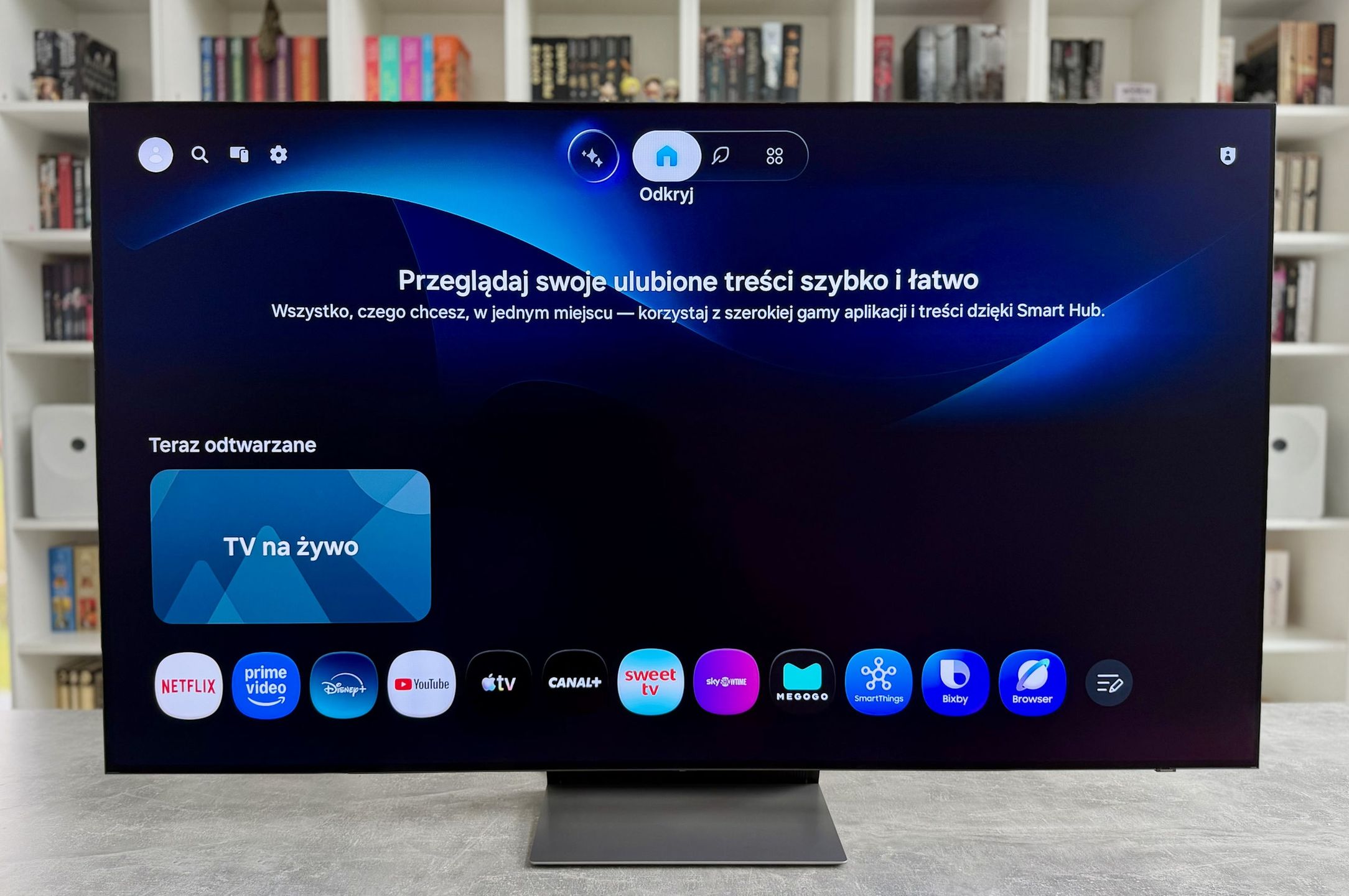 Samsung OLED S90H - ekran główny na górze.