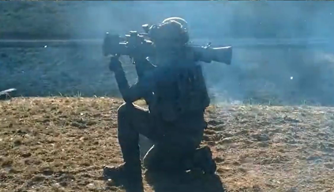 17WBZ na ćwiczeniach. Używa broni, która zastąpiła poradziecki złom