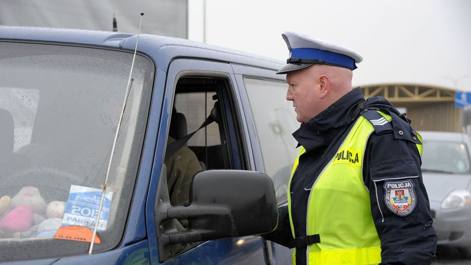 W ramach akcji &#34;Trzeźwy poranek&#34; i &#34;Trzeźwa autostrada&#34; policjanci z Kujawsko-Pomorskiego i Pomorskiego przeprowadzili kontrole trzeźwości kierowców na drogach w regionie. Działali m.in. na bramkach na autostradzie A1