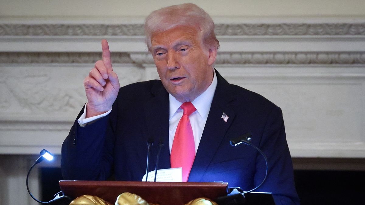 WASHINGTON, DC - MARCH 27: U.S. President Donald Trump speaks during the White House Iftar Dinner March 27, 2025 in Washington, DC. Iftar is the evening meal that Muslims have after fasting throughout the day during Ramadan, a month long period of fasting, communal prayer and reflection. (Photo by Win McNamee/Getty Images)