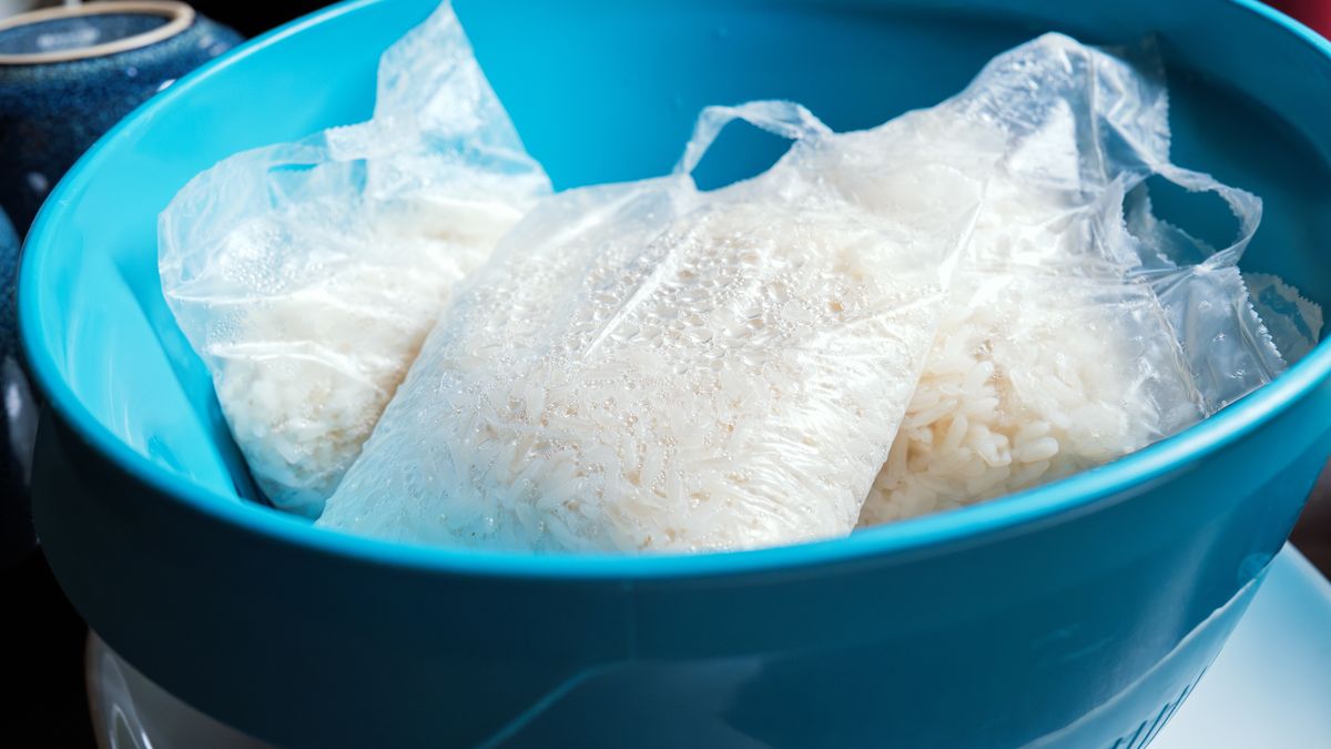 Gdzie wyrzucić torebkę po ryżu?