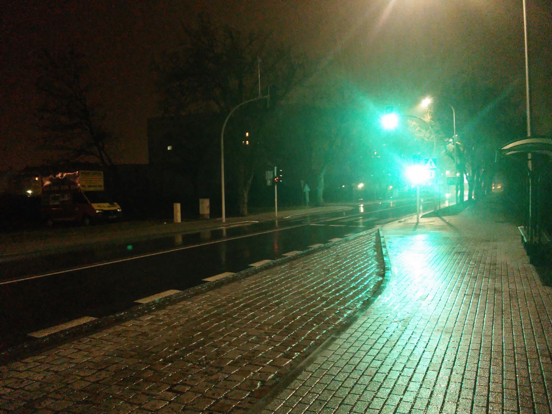 YotaPhone 2 - telefon o dwóch twarzach. Test i recenzja smartfona z ekranem E Ink 63