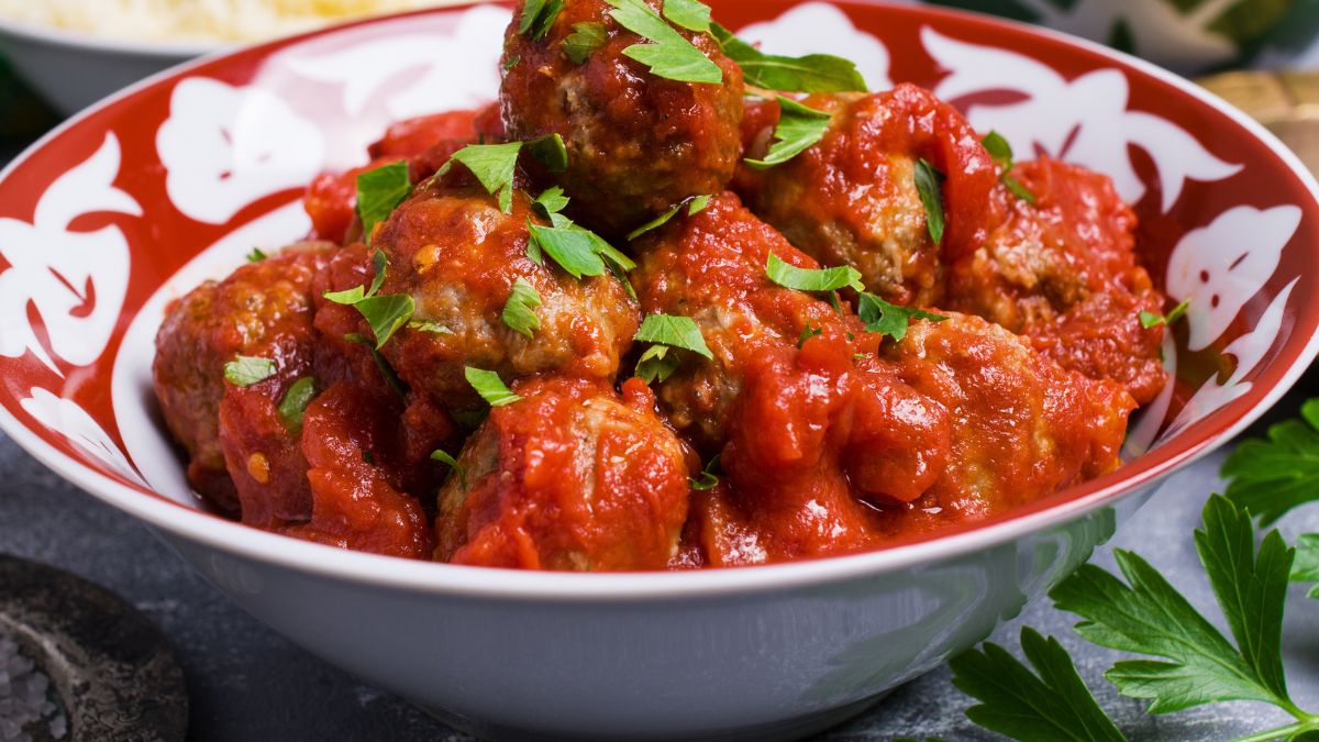 Hiszpańskie klopsiki to alternatywa dla klasycznych mielonych 