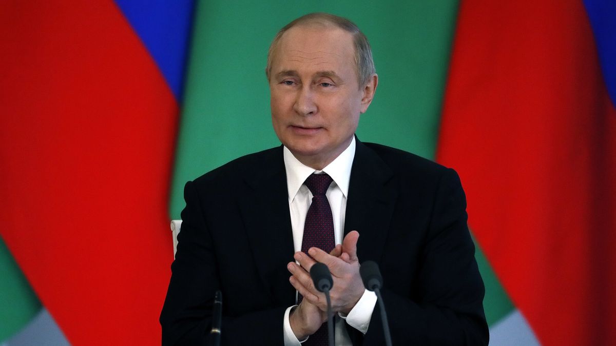 Russian President Vladimir Putin during a joint press conference with the President of Turkmenistan Serdar Berdimuhamedow (not pictured) following their meeting in Moscow, Russia, 10 June 2022. The Turkmen president is on an official visit in Moscow. EPA/YURI KOCHETKOV / POOL Dostawca: PAP/EPA.