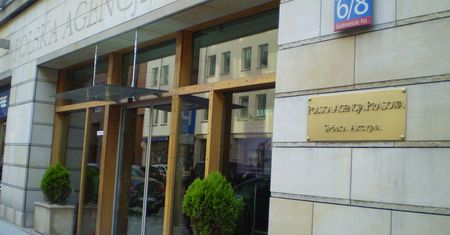 Walka o PAP? Na miejscu policja