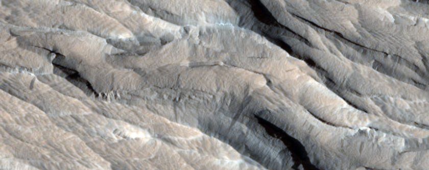 Najnowsze zdjęcia NASA ujawniają, że Mars wcale nie jest czerwoną planetą 7
