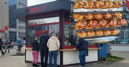 W stolicy nie chcą kultowej budki z kurczakami. "Jesteśmy gotowi"