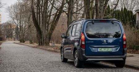Test: Peugeot e-Rifter GT - żeby znaleźć w nim sens, trzeba się nakombinować