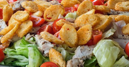 Grilluję, a później wrzucam do sałatki i robię pyszny dressing. W majówkę inne nie mają szans