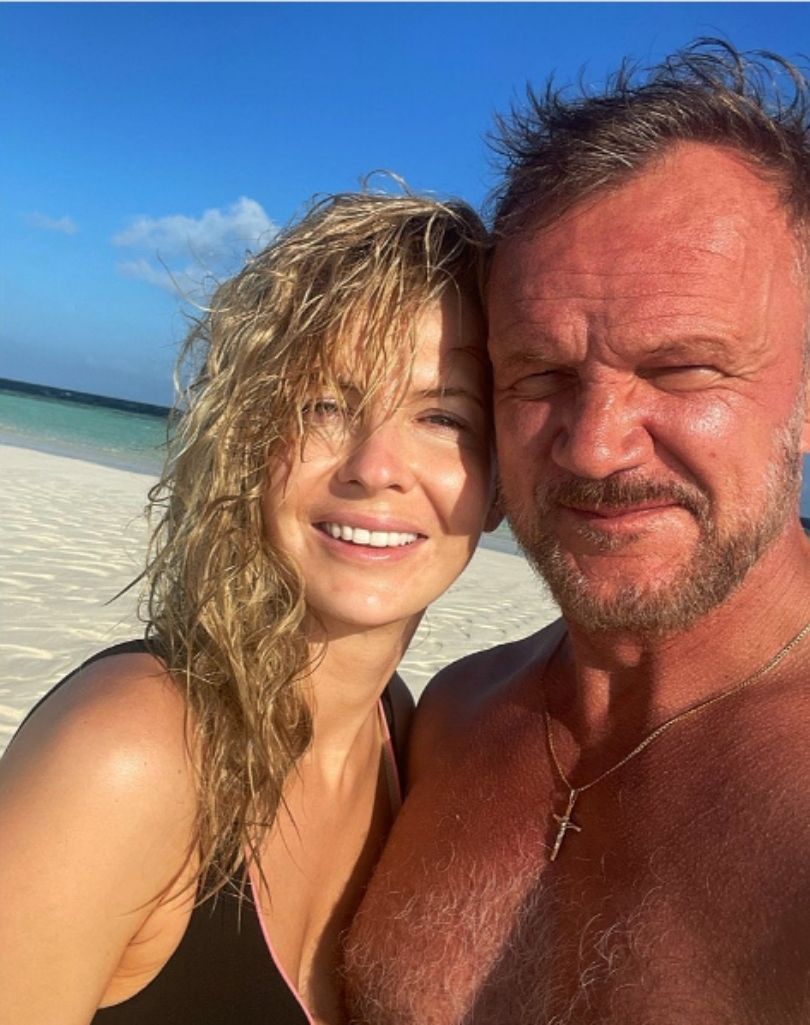 Edyta i Cezary Pazurowie świętuję 13. rocznicę ślubu