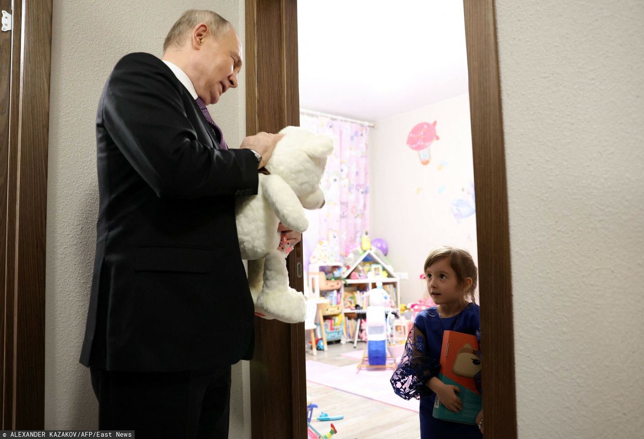 Russia's population woes continue: Ninth year of decline despite Putin's pleas