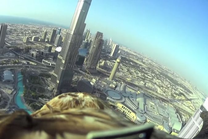 Film dnia. Orzeł - konkurencja dla drona? Niesamowite widoki z Dubaju 1