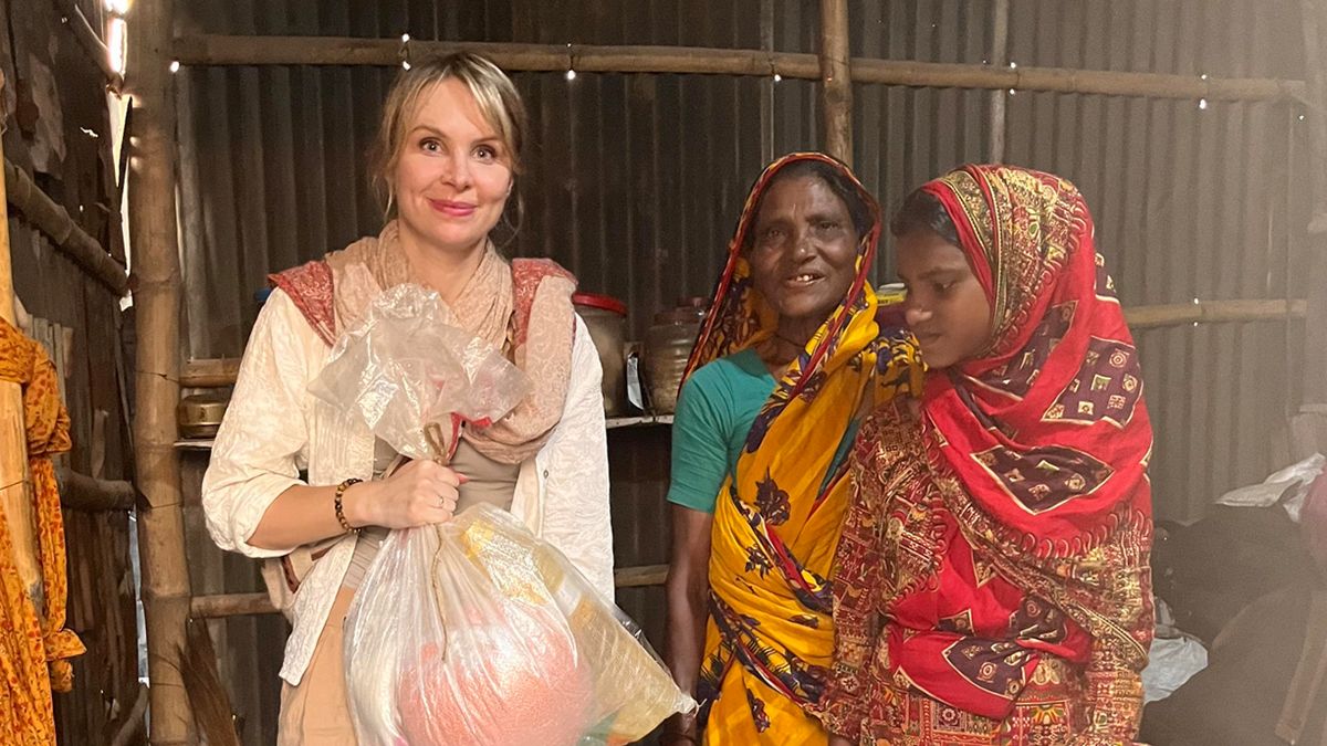 Marzena Figiel-Strzała pojechała do Bangladeszu, jednego z najgorszych krajów na świecie, jeśli chodzi o prawa pracowników. Dzieci dostają tu 4 zł tygodniowo