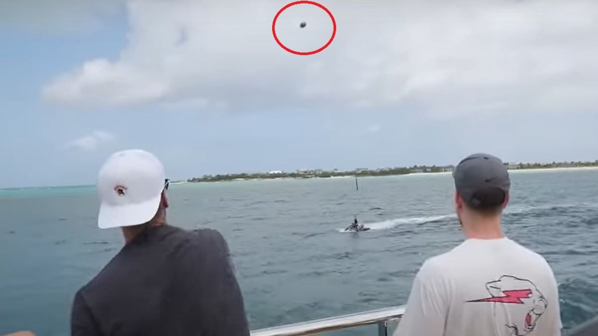 Tom Brady rzucił piłką w drona