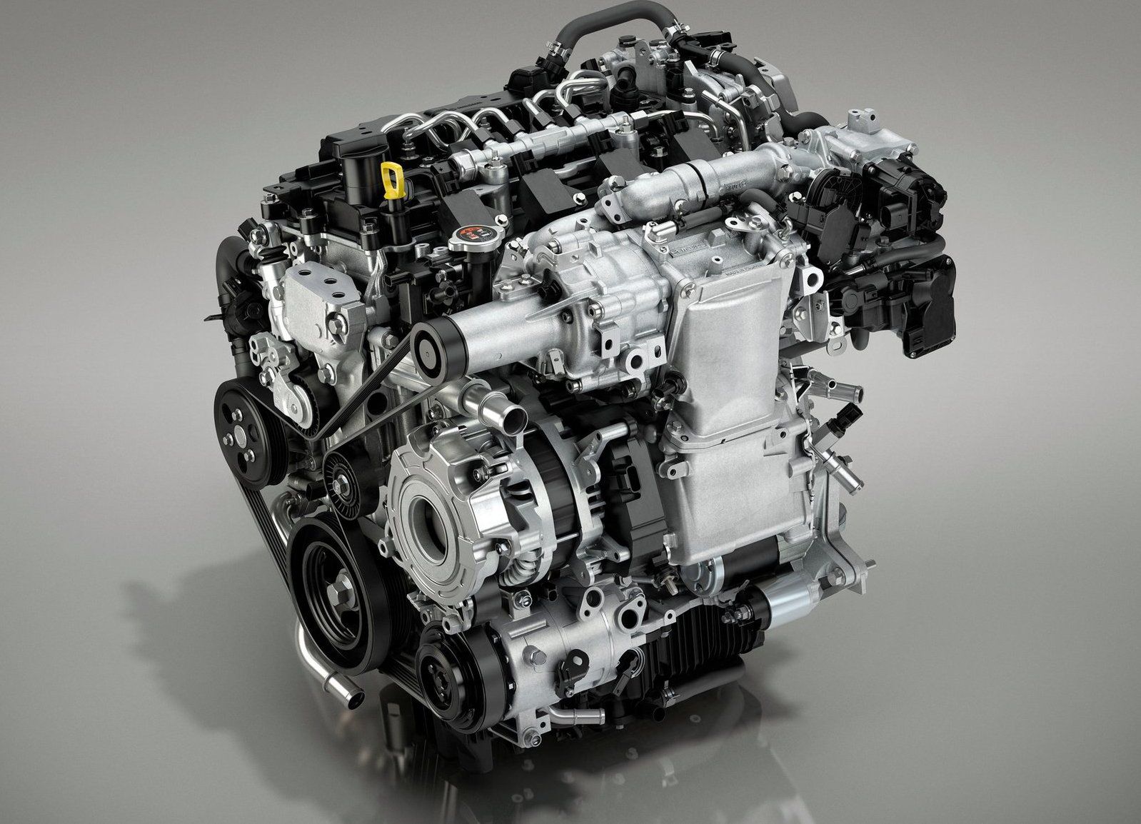 Silnik Skyactiv-X nowej Mazdy 3