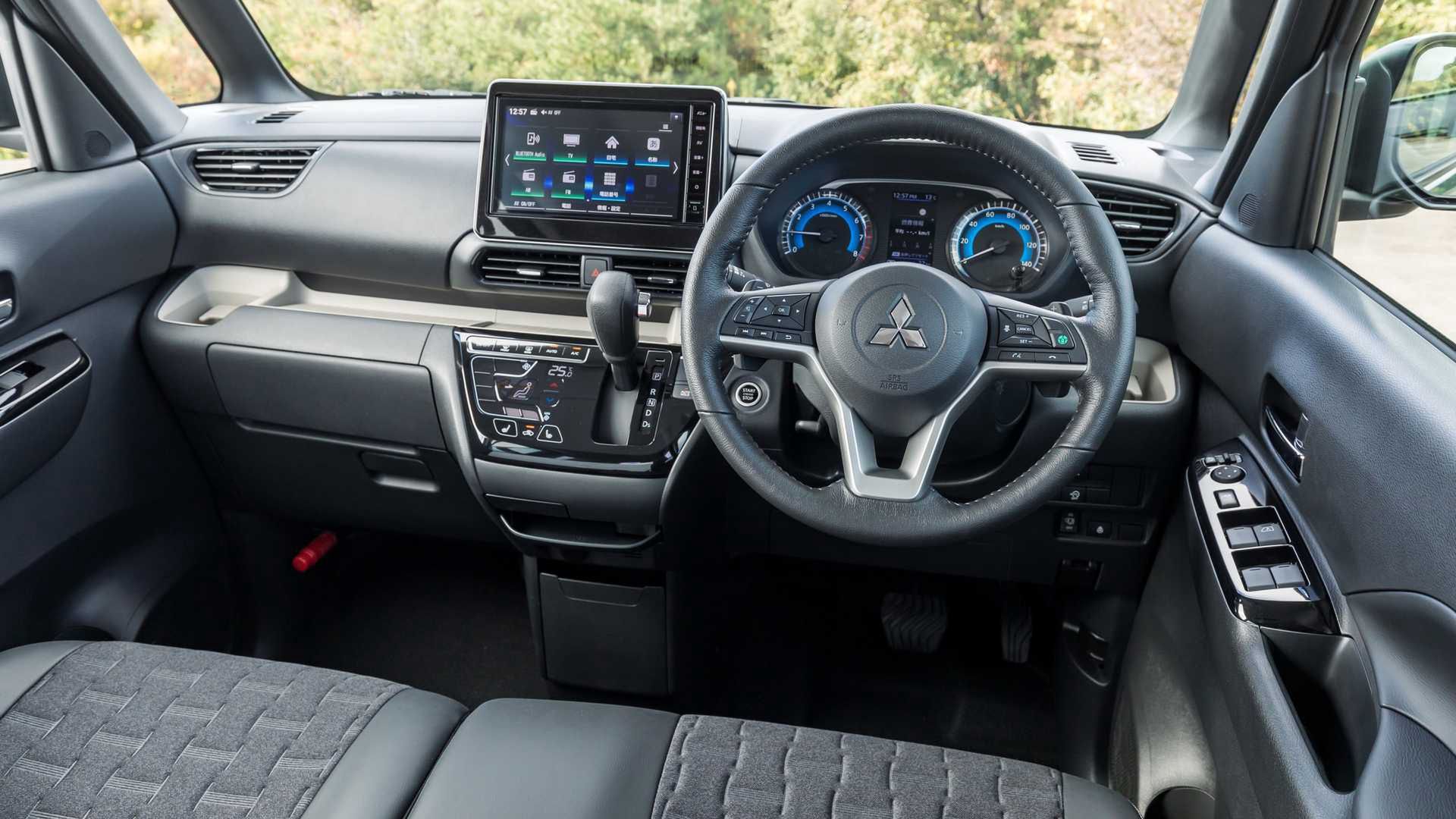 Mitsubishi Delica Mini