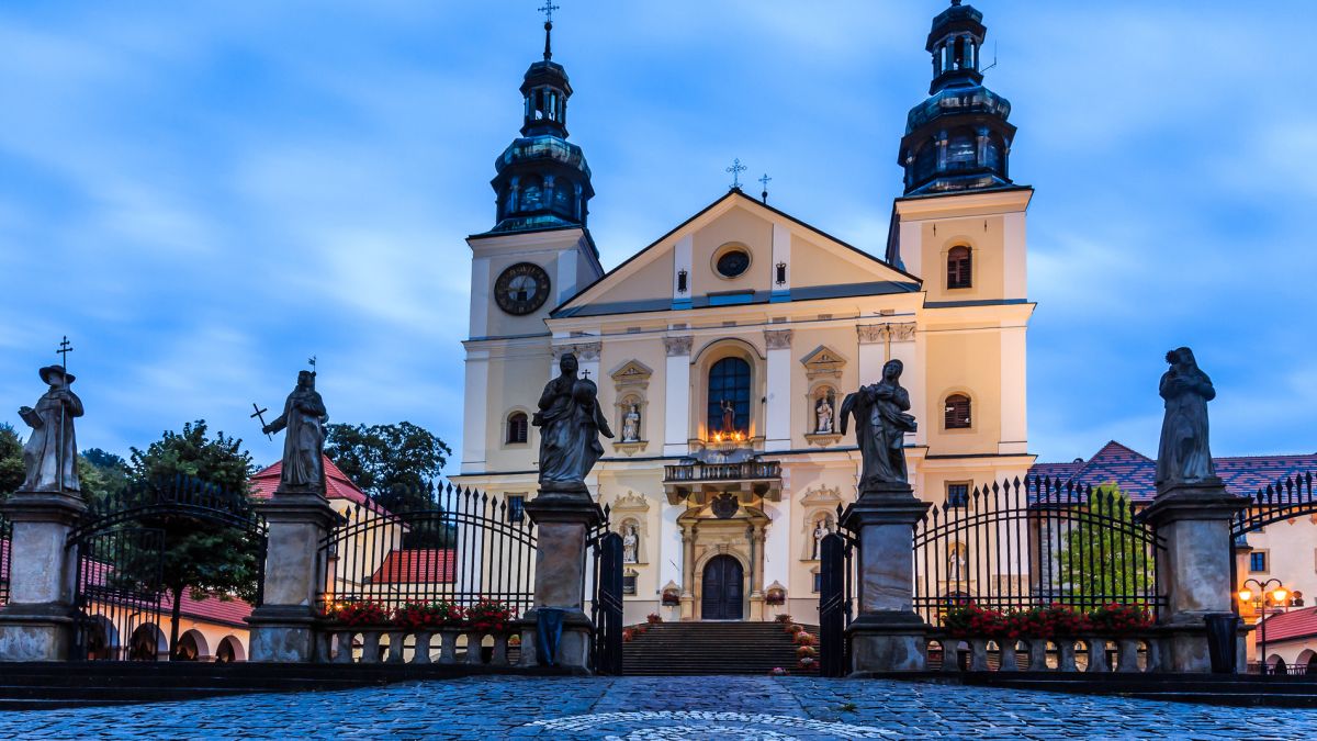 Sanktuarium przyciąga tłumy pielgrzymów