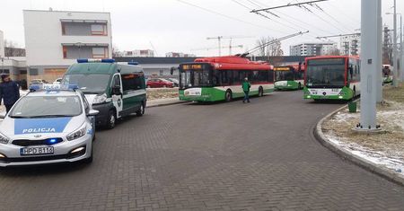 Skontrolowali stan techniczny autobusów komunikacji miejskiej. Nie jest dobrze