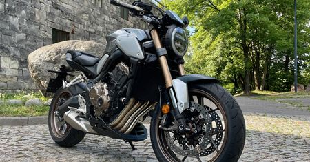 Test: Honda CB650R — nowe z odrobiną starego