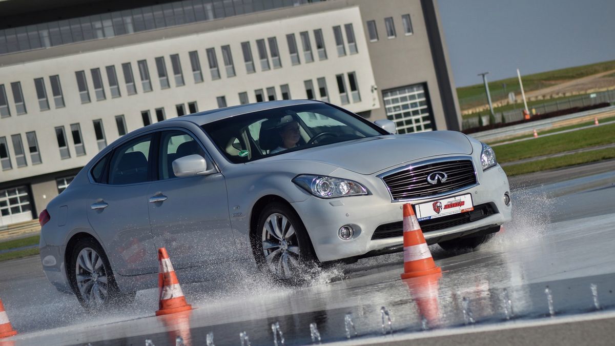 Kurs bezpiecznej jazdy