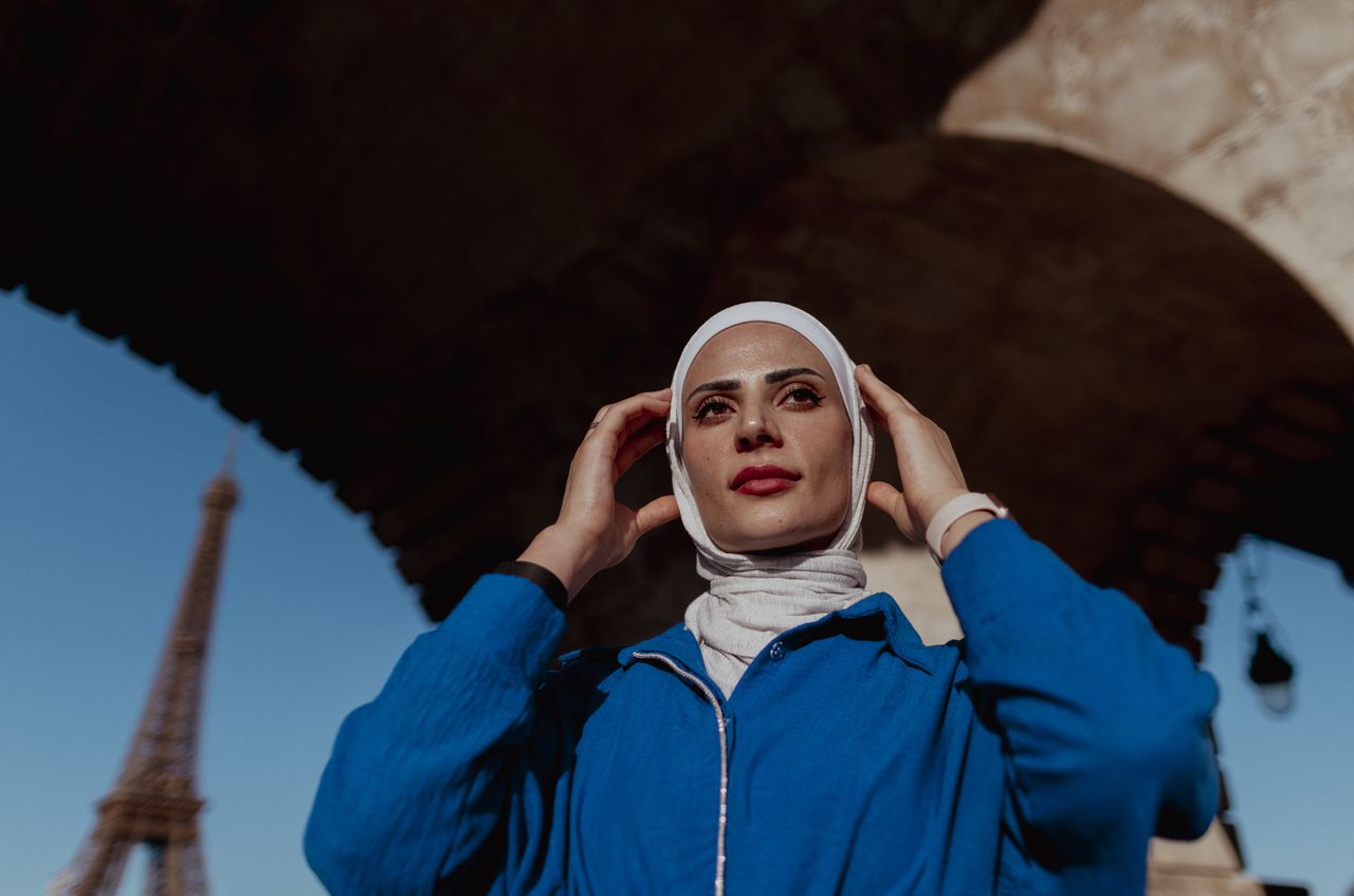 Zakażą noszenia hidżabu? "Ideologia islamistyczna". Podział we Francji
