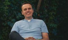 "Ksiądz z osiedla" upomniany za działania w mediach. Duchowny odpowiedział na zarzuty