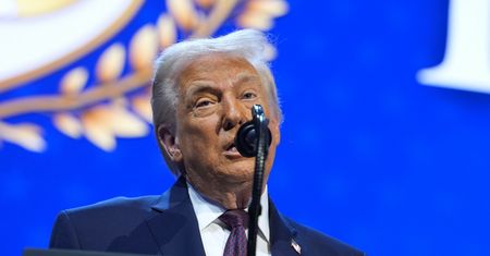 Trump z mównicy zaatakował europejski kraj. "Na gapę"