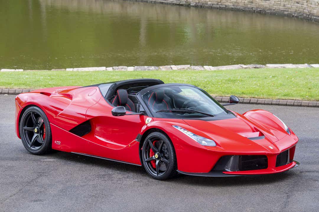 LaFerrari Aperta jest najdroższe z całej trójki.