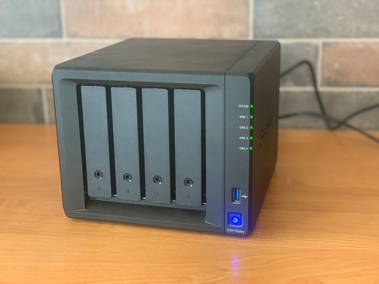 NAS Synology DS418play - domowe centrum rozrywki