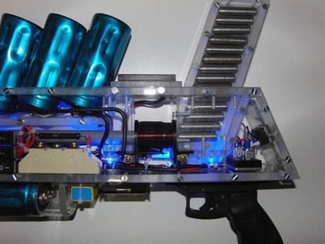 Domowej roboty Coil Gun - wysyła metalowe bolce z prędkością 110 km/h 3