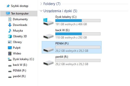 pendrive podzielony na dwie partycje i dwa systemy plików