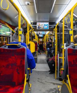 Warszawa: niemowlę wypadło z wózka. Kierowca autobusu ostro zahamował