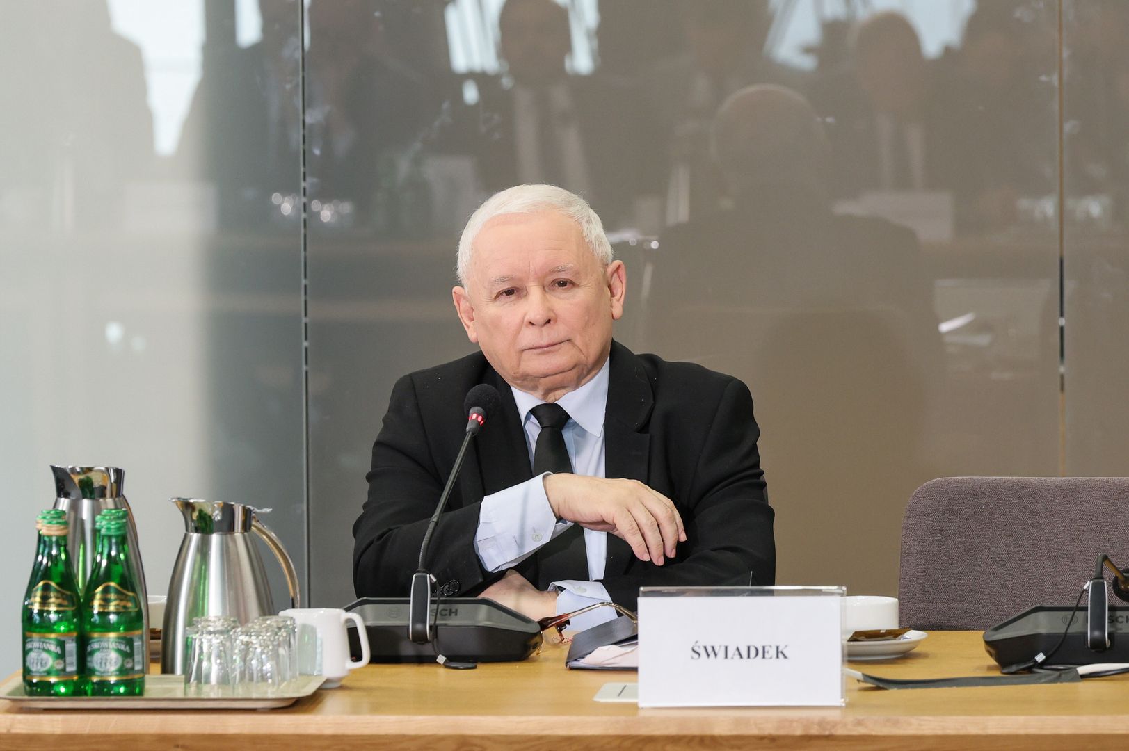 Fala komentarzy po ślubowaniu prezesa. "Kaczyński, dr prawa, nie rozumie"