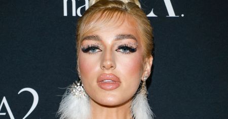 Caroline Derpienski pokazała się w naturalnym wydaniu i BEZ SZTUCZNYCH RZĘS. "Pierwszy raz od 3 lat"
