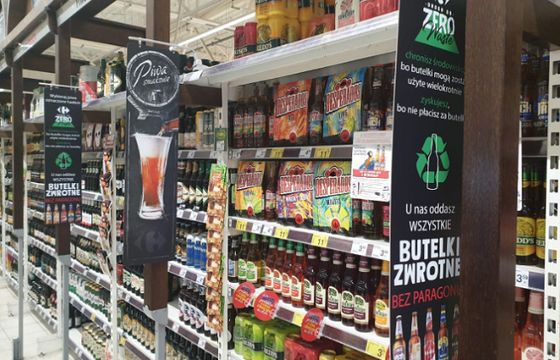 Carrefour rozszerza skup butelek zwrotnych na wszystkie swoje sklepy