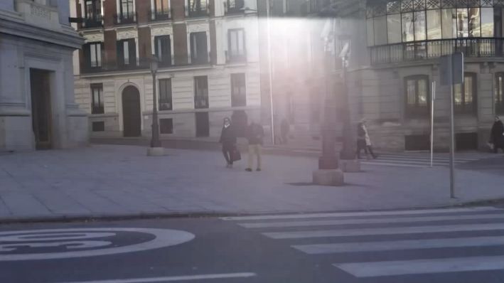 Nowy Nikon D750 i kolejne problemy. Tym razem z ciemnym paskiem w odbiciach 1