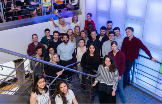 Google sfinansuje praktyki w Konkret24, „Dzienniku Gazecie Prawnej” i „Wysokich Obcasach”. „Nauka praktycznych umiejętności”